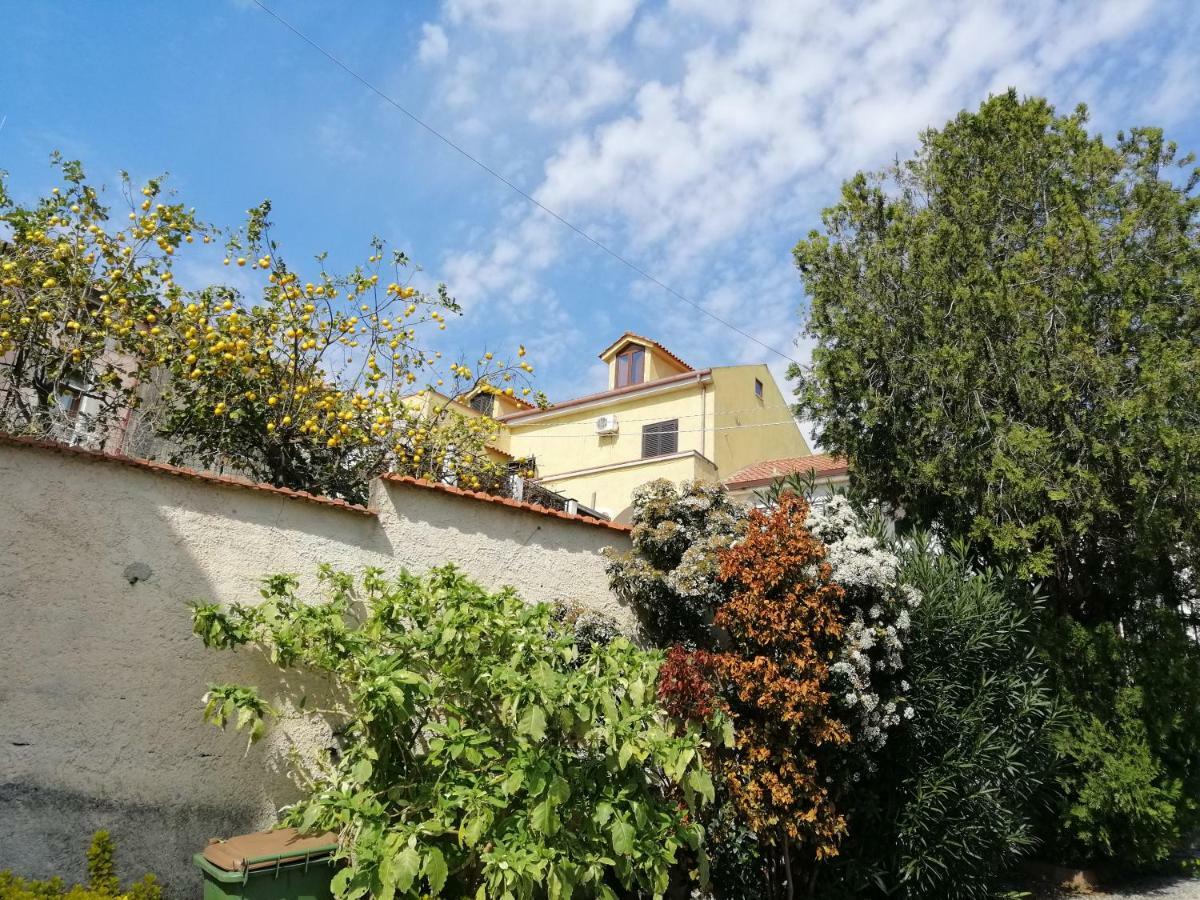 B&B Moscani Салерно Екстериор снимка